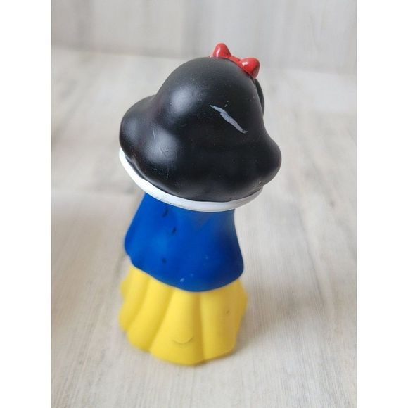 Snow White Princess bath toy Disney Pixar toy figure - Picture 5 of 8
